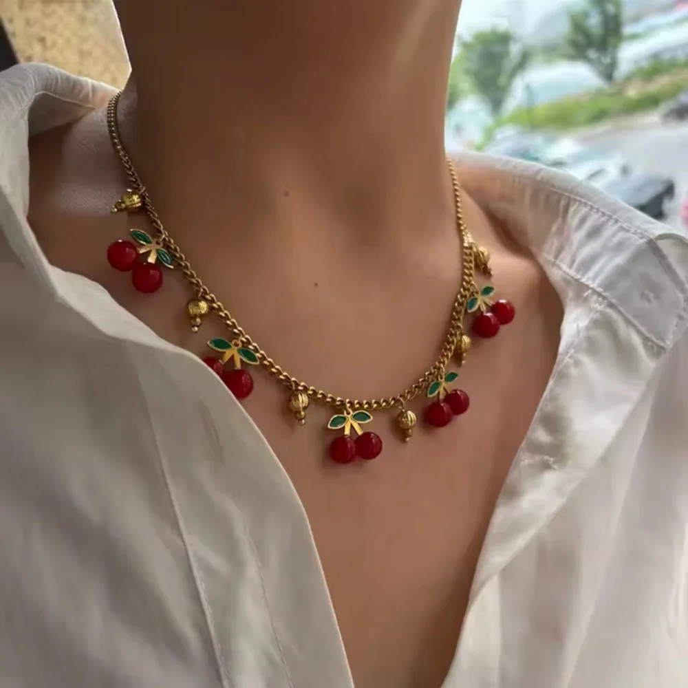 18K GOLD Cherry Charm Necklace
Stainless Steel Gold Plated - Picture 3 of 9